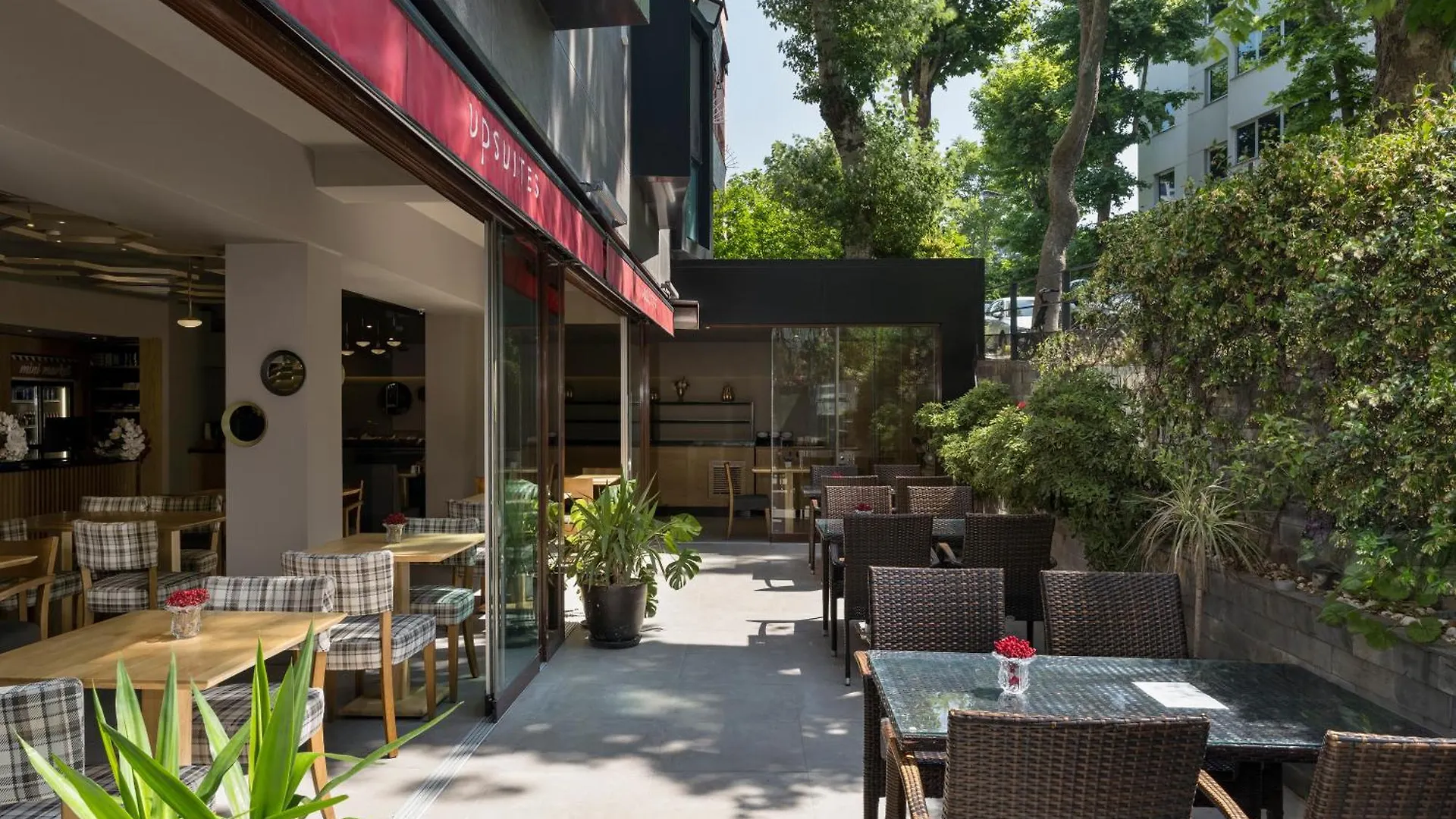 Upsuites Hotel Istanbul 4*,