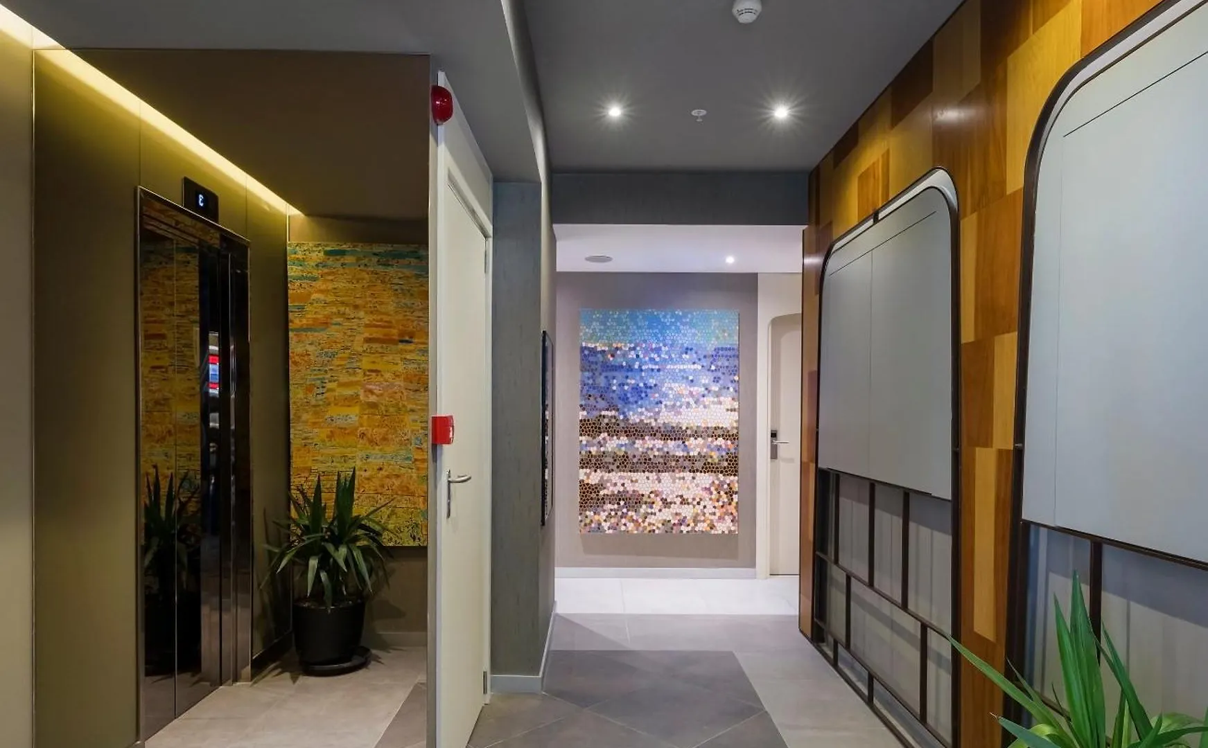 Upsuites Hotel Istanbul 4*,