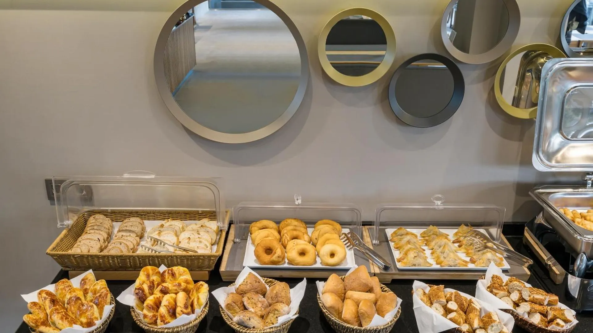 Upsuites Hotel Istanbul 4*,  Turkey