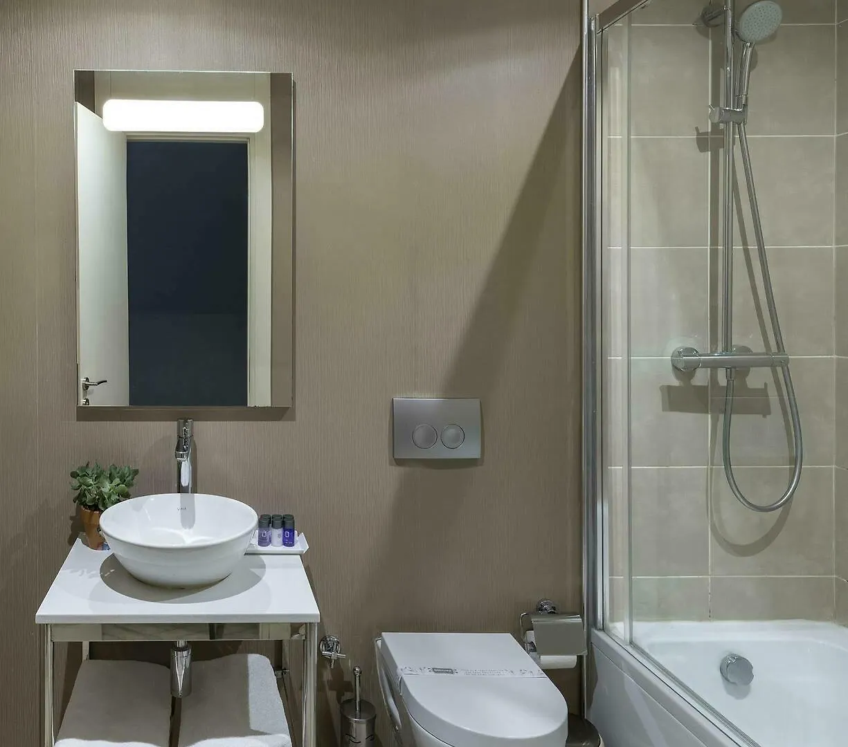 Upsuites Hotel Стамбул 4*,  Турция